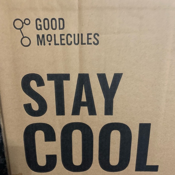 GOOD MOLECULES  MINI FRIDGE COSMETICS - Picture 3 of 3